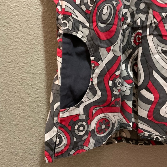 Uniform Advantage scrub - Red and Black Pattern - Picture 2 of 3